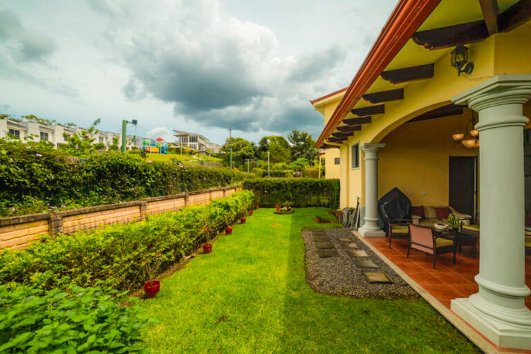condominio-vista-real-sabanilla-fe-8