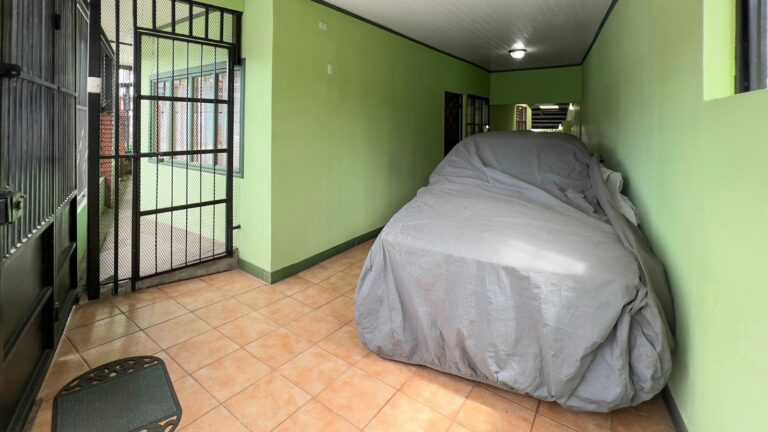 se-vende-amplia-casa-en-san-pedro-fe-14