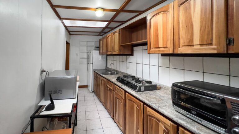 se-vende-amplia-casa-en-san-pedro-fe-9