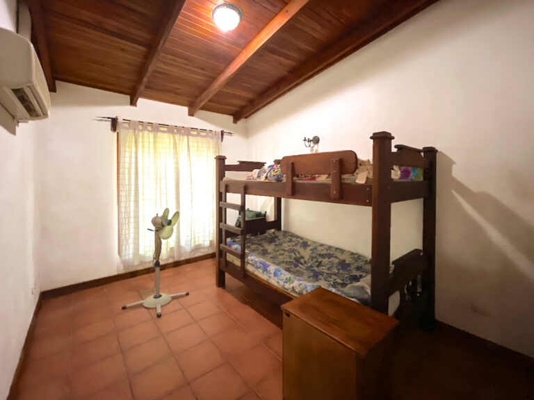 se-vende-casa-con-piscina-en-orotina-fau-18