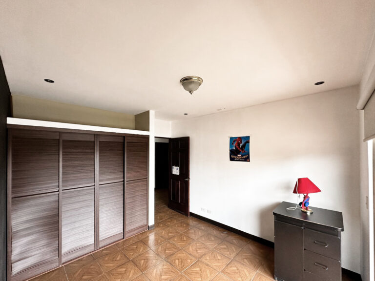 se-vende-casa-independiente-con-patio-10