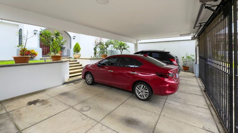 se-vende-elegante-casa-de-2-niveles-fe-2
