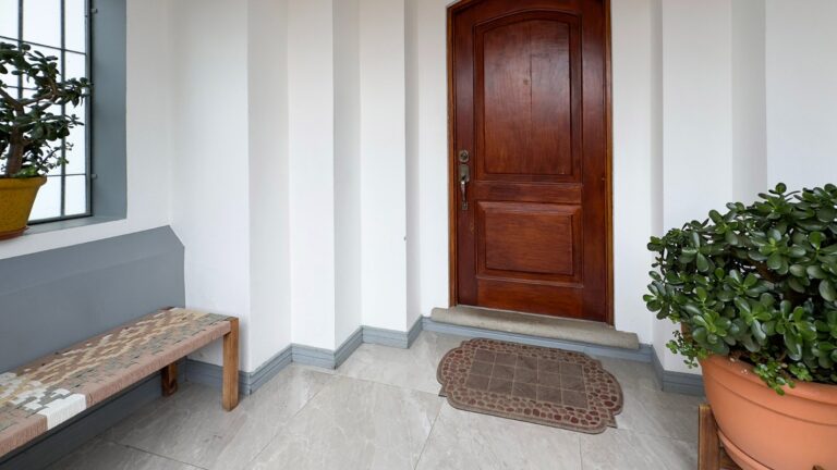 se-vende-elegante-casa-de-2-niveles-fe-4