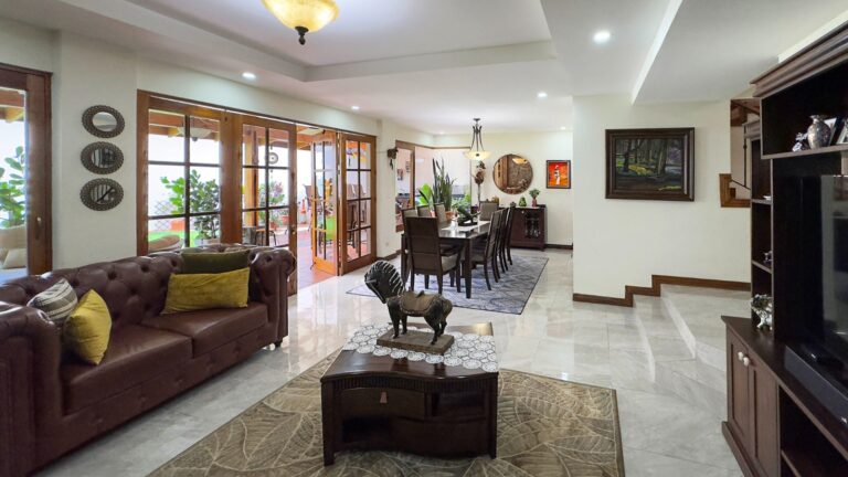 se-vende-elegante-casa-de-2-niveles-fe-8