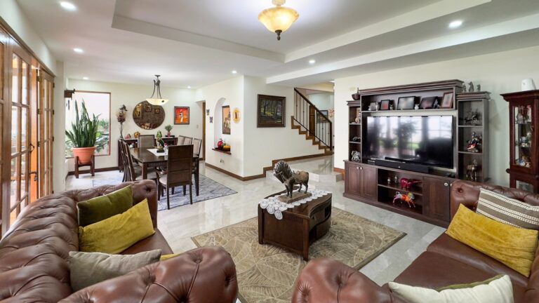 se-vende-elegante-casa-de-2-niveles-fe-9