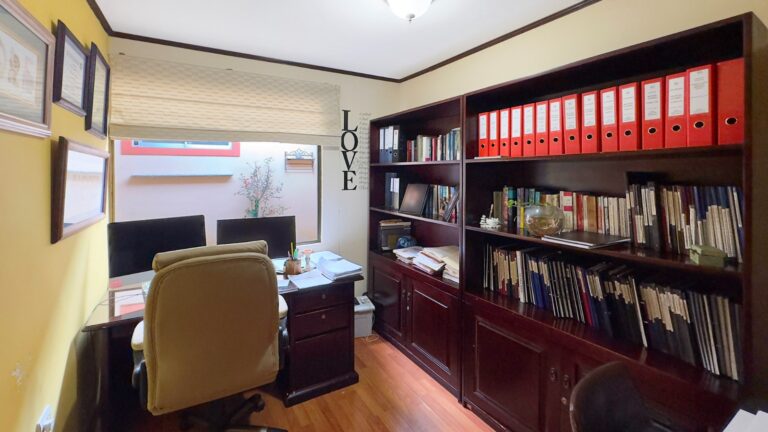 se-vende-hermosa-casa-en-los-colegios-fe-15
