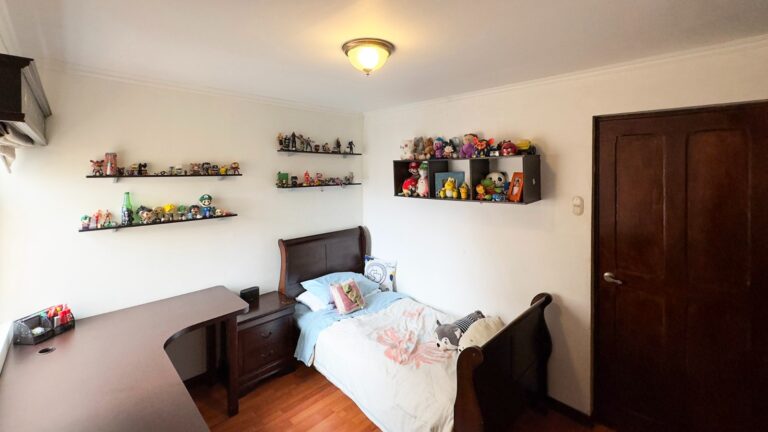 se-vende-hermosa-casa-en-los-colegios-fe-18