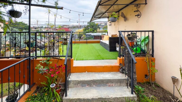 se-vende-hermosa-casa-en-los-colegios-fe-23