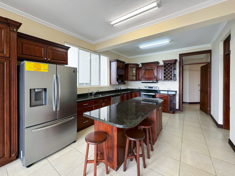 se-vende-o-alquila-linda-casa-en-condominio-ma-7