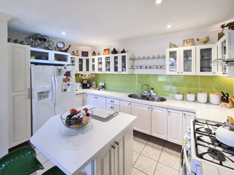se-vende-propiedad-c2-casas-fe-7