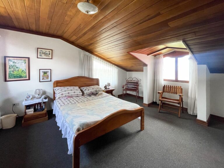 se-vende-propiedad-con-vista-en-la-angelina-ad-12