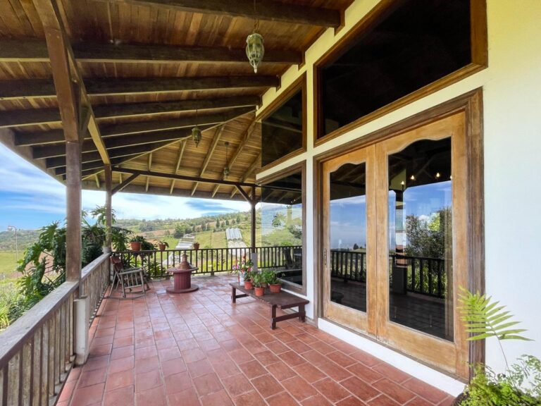 se-vende-propiedad-con-vista-en-la-angelina-ad-8