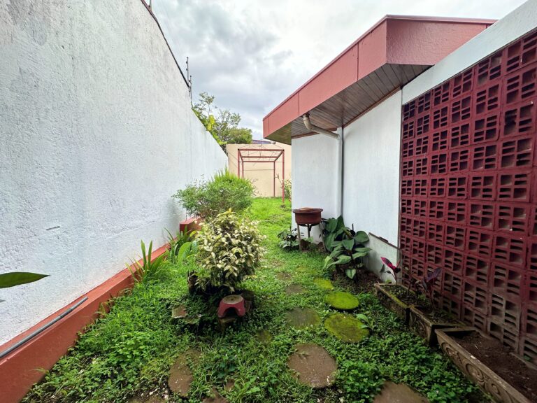 Venta-casa-uso-mixto-Tropicana-Alajuela.-FAU-3