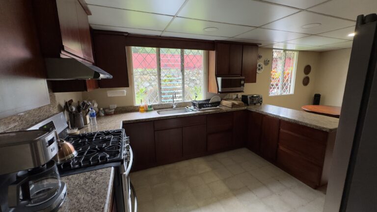 Venta-de-lujosa-casa-con-excelente-ubicacion-San-Rafael-Escazu.-FE-9