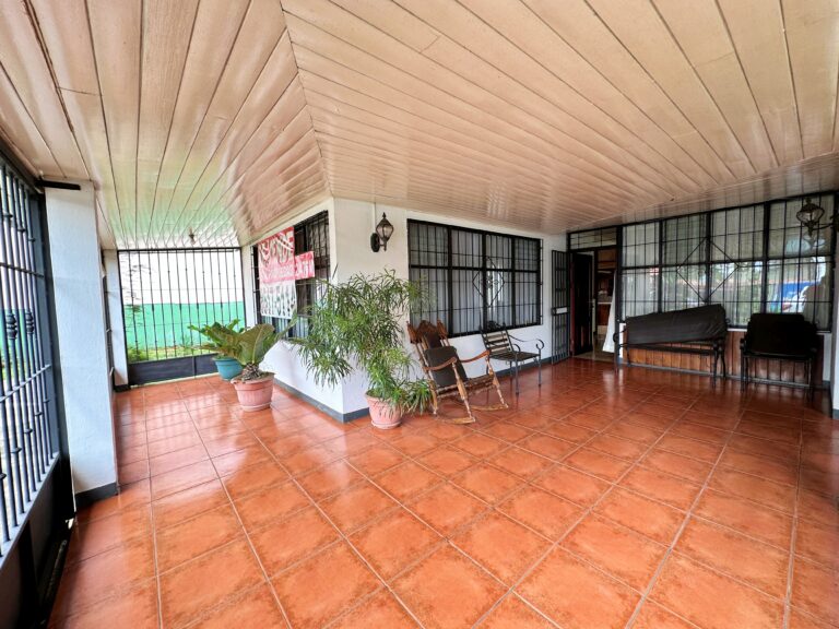 Venta-de-propiedad-uso-mixto-San-Antonio-del-Tejar-Alajuela.-FAU-1