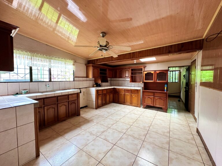 Venta-de-propiedad-uso-mixto-San-Antonio-del-Tejar-Alajuela.-FAU-3-2