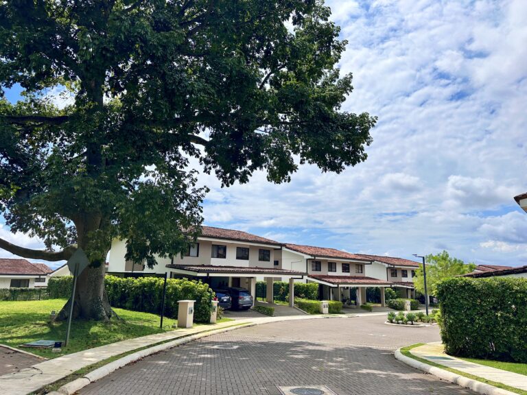 ajustadas-casa-en-condominio-terraviva-tambor-alajuela-fau-22