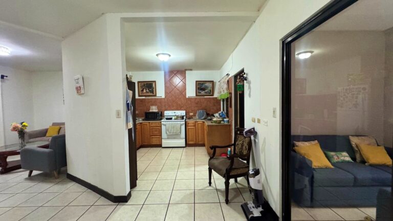 ajustadas-venta-de-casa-cterraza-amplia-en-residencial-paso-real-tres-rios-ad-12