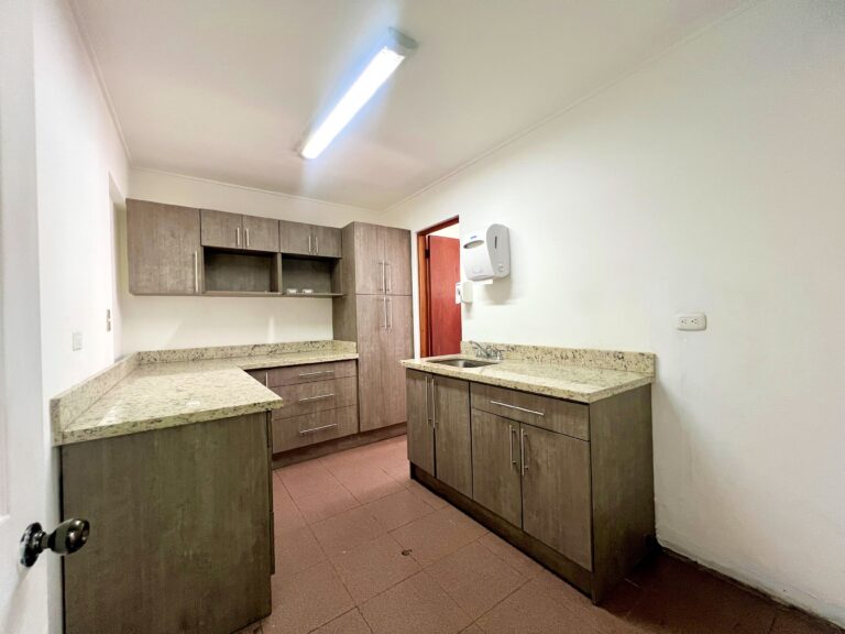 ajustadas-venta-de-edificio-de-oficinas-cuso-comercial-el-carmen-barrio-amon-ic-16