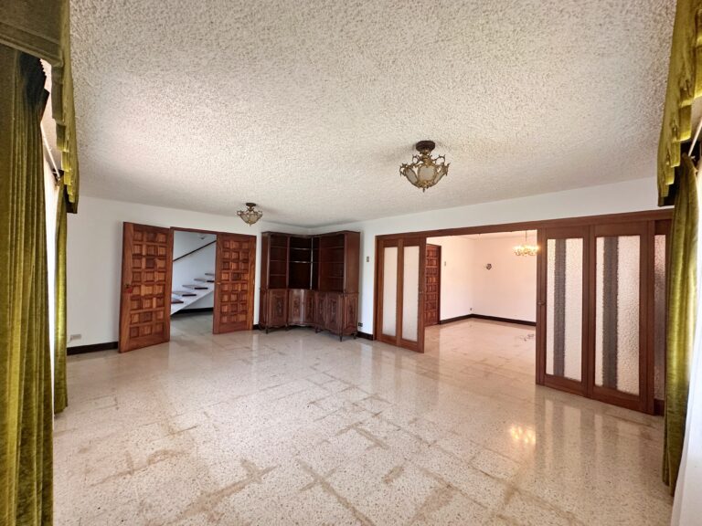 ajustadas-venta-quinta-con-vista-y-piscina-santa-barbara-heredia.-fau-10