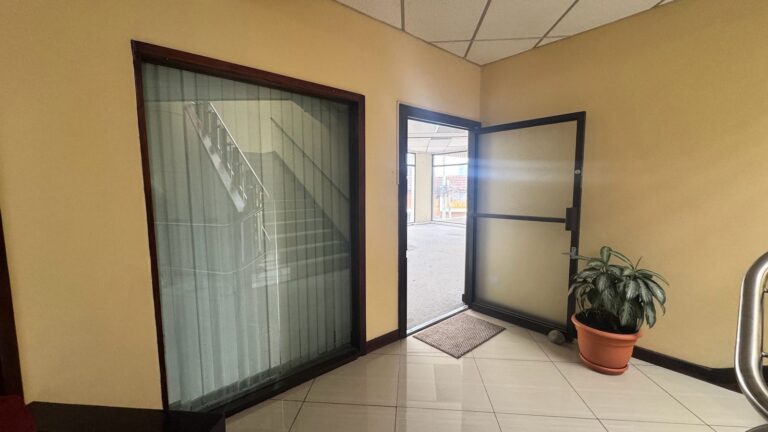 alquiler-de-oficina-en-barrio-dent-san-pedro-montes-de-oca-ad-9