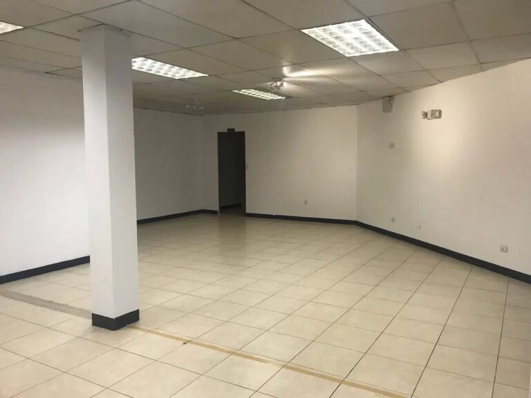 comercial-en-plaza-rainbow-tres-rios-ad-10