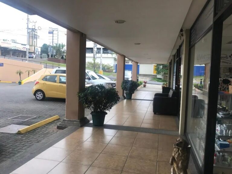 comercial-en-plaza-rainbow-tres-rios-ad-7