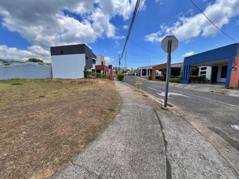 lote-con-topografia-plana-en-condominio-la-union.-mn-8