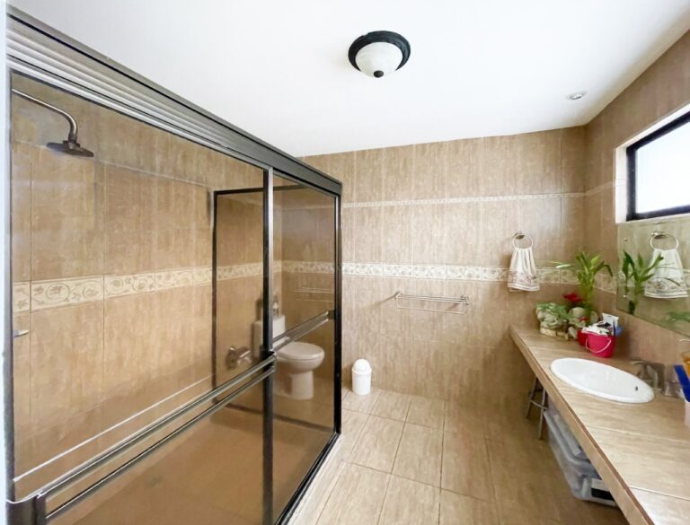 piscina-en-residencial-aljuelaja-fau-11