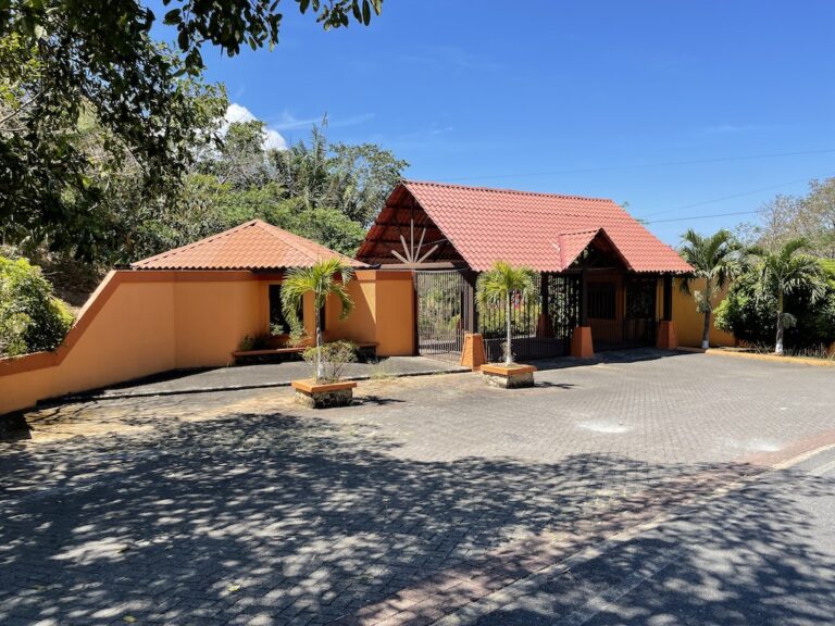 residencial-con-vista-al-mar-en-turrubares-murralf-15