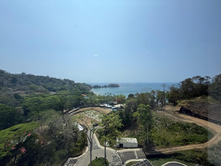 venta-apto-con-vista-al-bosque-punta-esmeralda-garabito.-mv-4