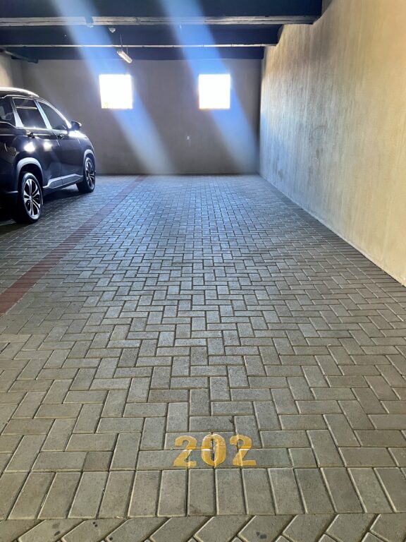 venta-apto-contemporaneo-camplios-ventanales-guachipelin.-mn-12-1