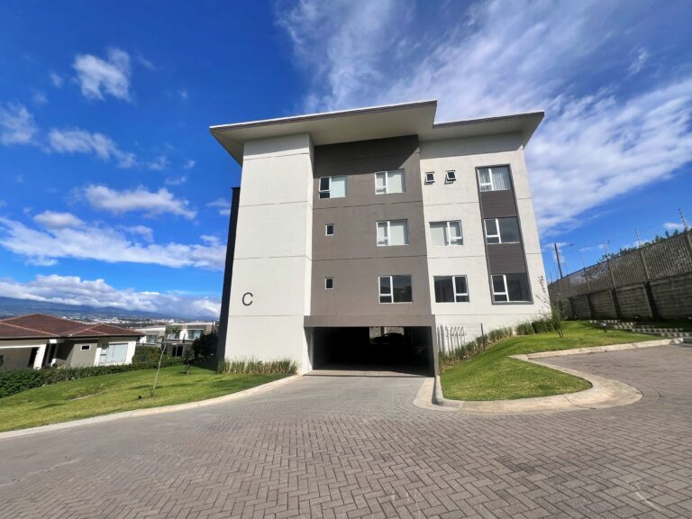 venta-apto-contemporaneo-camplios-ventanales-guachipelin.-mn-9-1