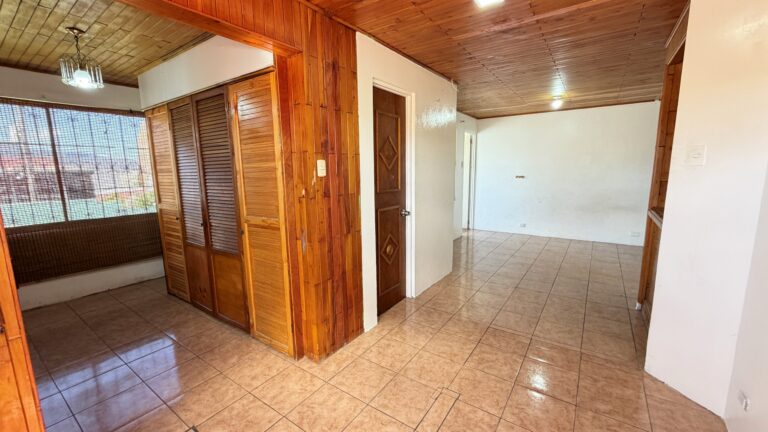 venta-casa-con-excelente-ubiacacion-de-2-niveles-desamparados.-fe-12