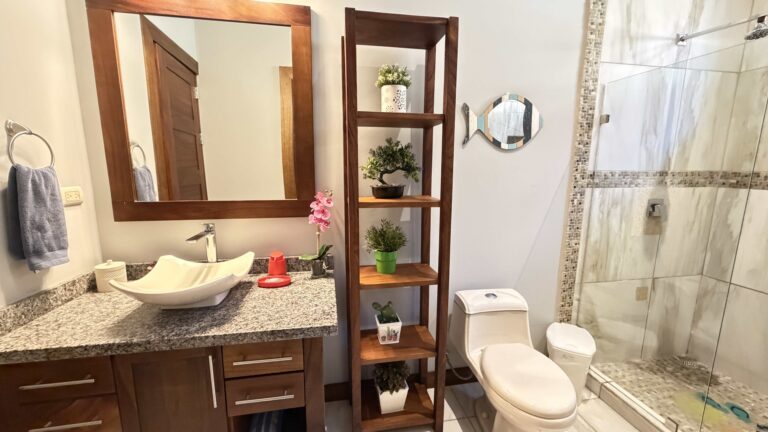 venta-casa-contemporanea-con-piscina-privada-parrita.-fe-7-1-1