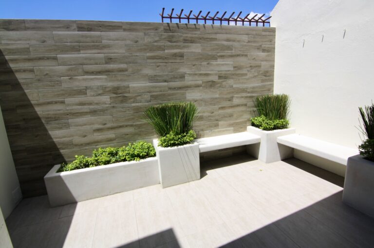 venta-casa-de-2-pisos-con-jardin-y-terraza-moravia.-fe-15-1
