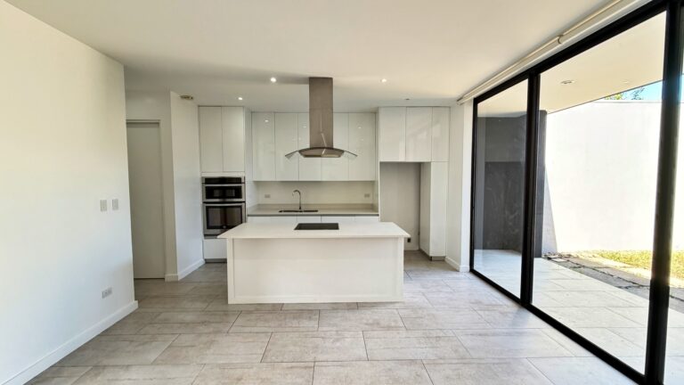 venta-casa-elegante-y-contemporanea-de-1-nivel-condominio-evora.-fe-1
