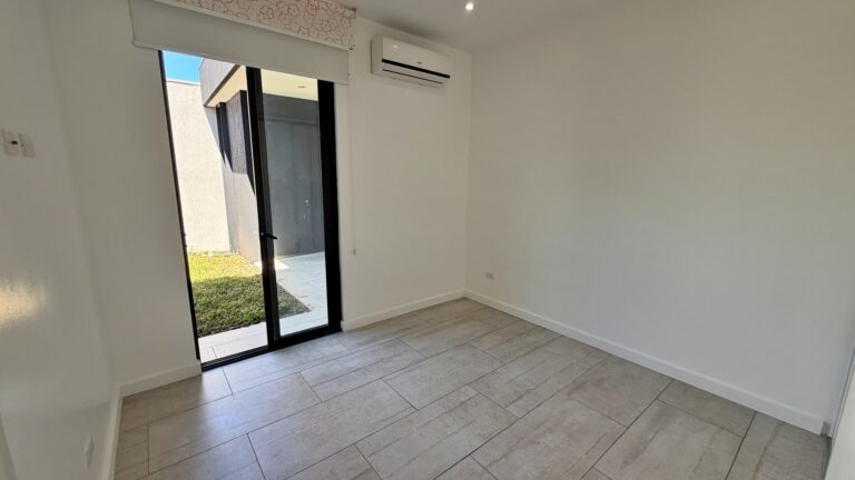 venta-casa-elegante-y-contemporanea-de-1-nivel-condominio-evora.-fe-11