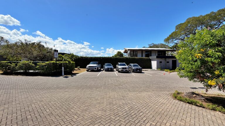 venta-casa-elegante-y-contemporanea-de-1-nivel-condominio-evora.-fe-16-1