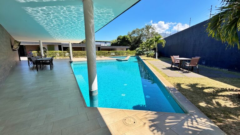 venta-casa-elegante-y-contemporanea-de-1-nivel-condominio-evora.-fe-19-1
