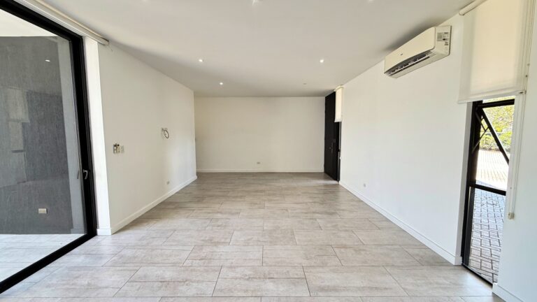 venta-casa-elegante-y-contemporanea-de-1-nivel-condominio-evora.-fe-3