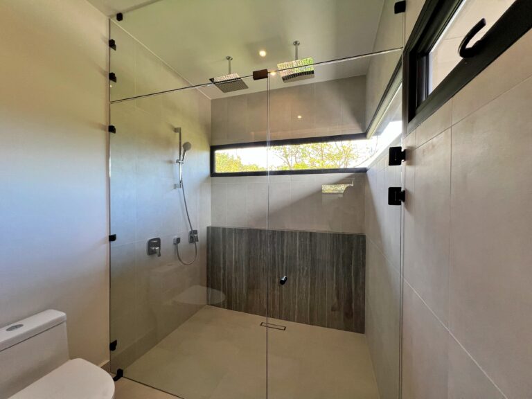 venta-casa-moderna-de-lujo-con-jardin-san-rafael-alajuela.-mn-4
