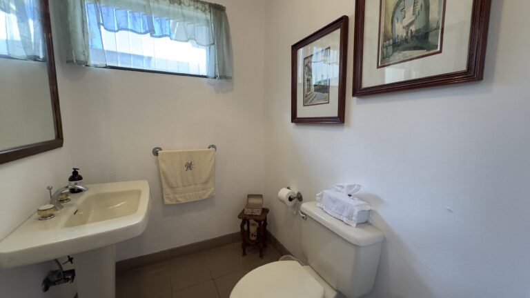 venta-de-elegante-y-espaciosa-casa-curridabat-granadilla-fe-9