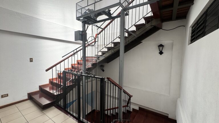 venta-edificio-consultorios-escalante-14