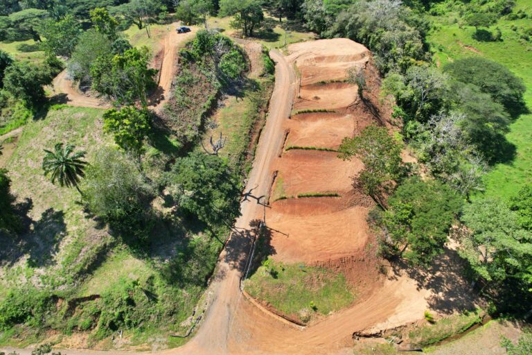venta-lotes-residenciales-en-entorno-natural-esterillos.-fau-2