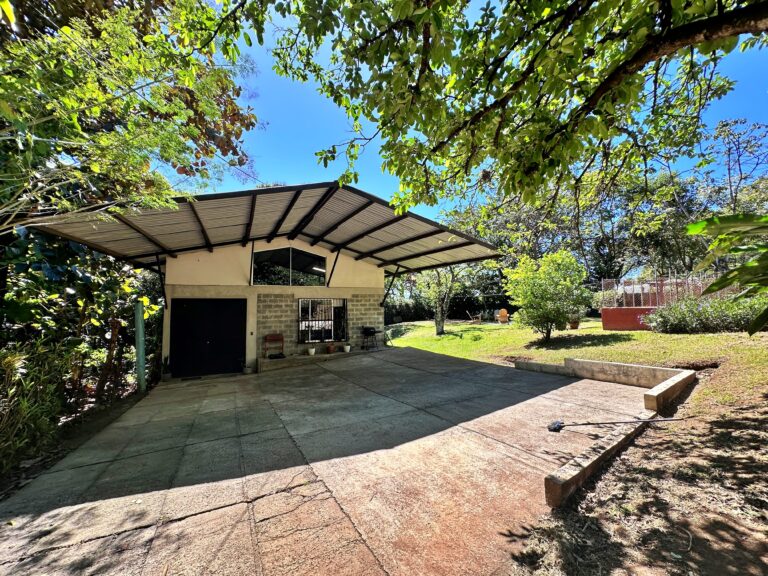 venta-quinta-con-5-edificaciones-y-uso-turistico-la-garita.-fau-14