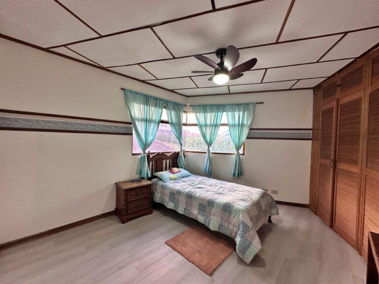 ventaalquiler-de-casa-con-jardin-y-arboles-frutales-san-pablo.-fau-18