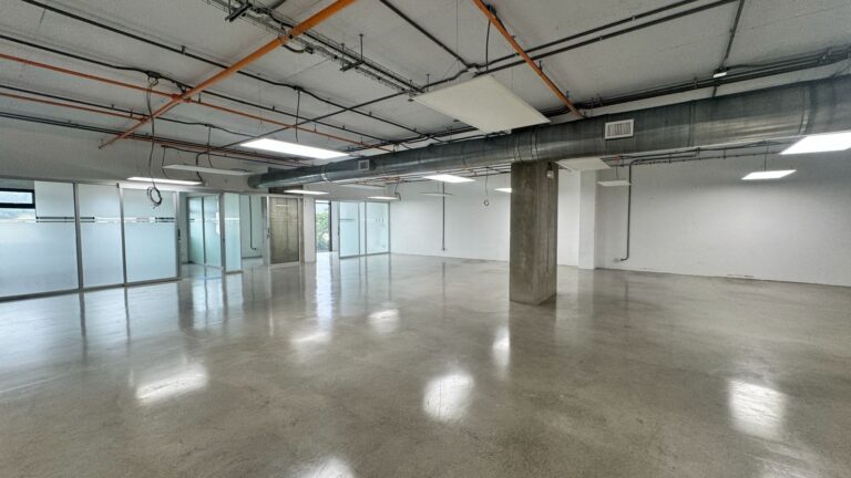 ventaalquiler-de-oficinas-en-momentum-pinares-curridabat-ad-15