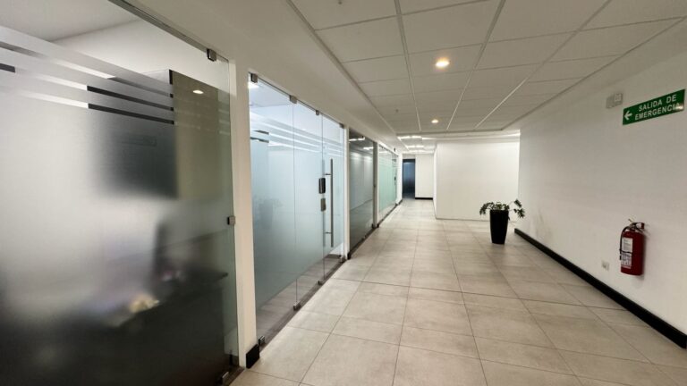 ventaalquiler-de-oficinas-en-momentum-pinares-curridabat-ad-8